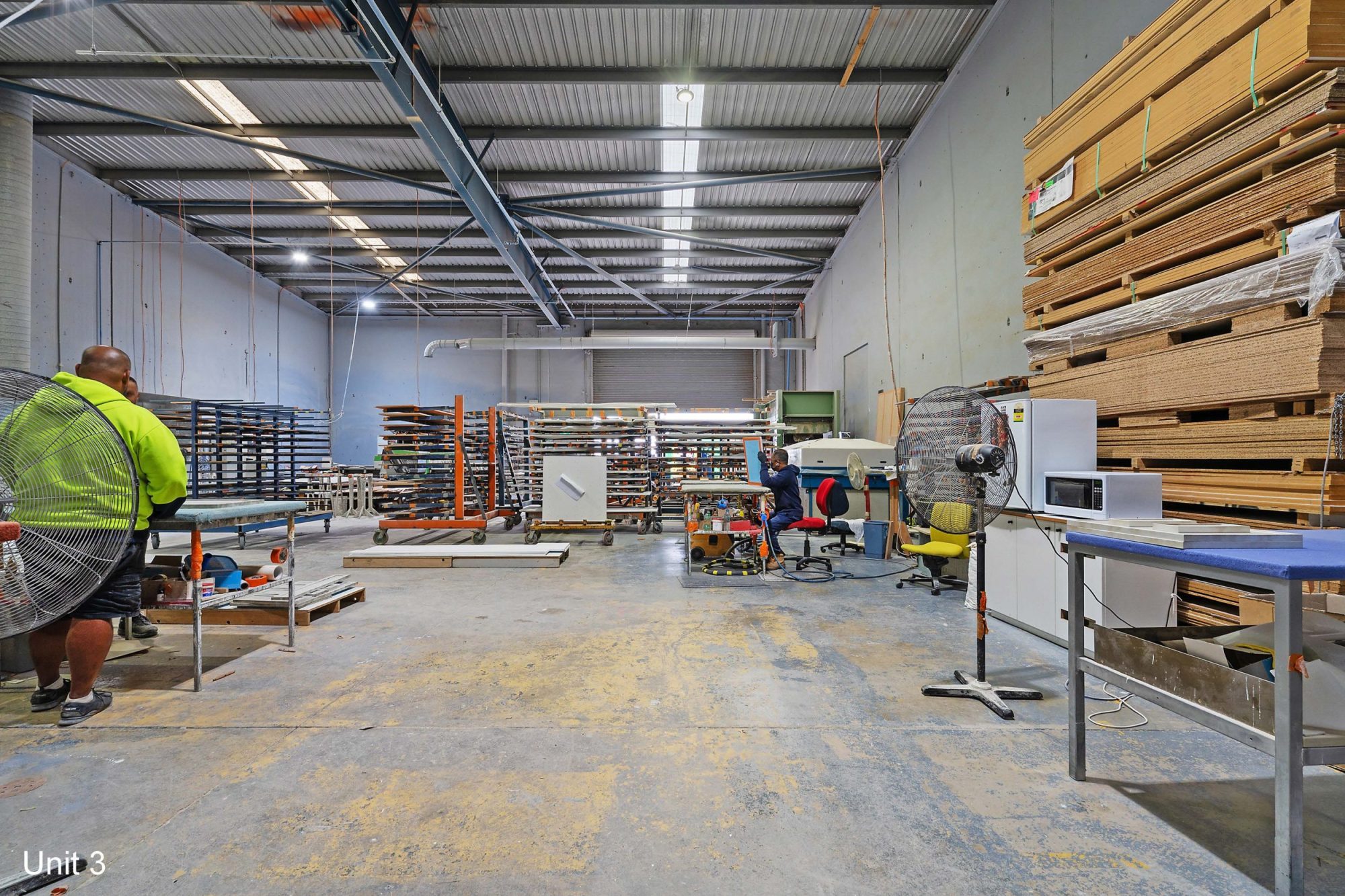 gallery_15_680712c367ab4be3b4ea75db_13._Warehouse