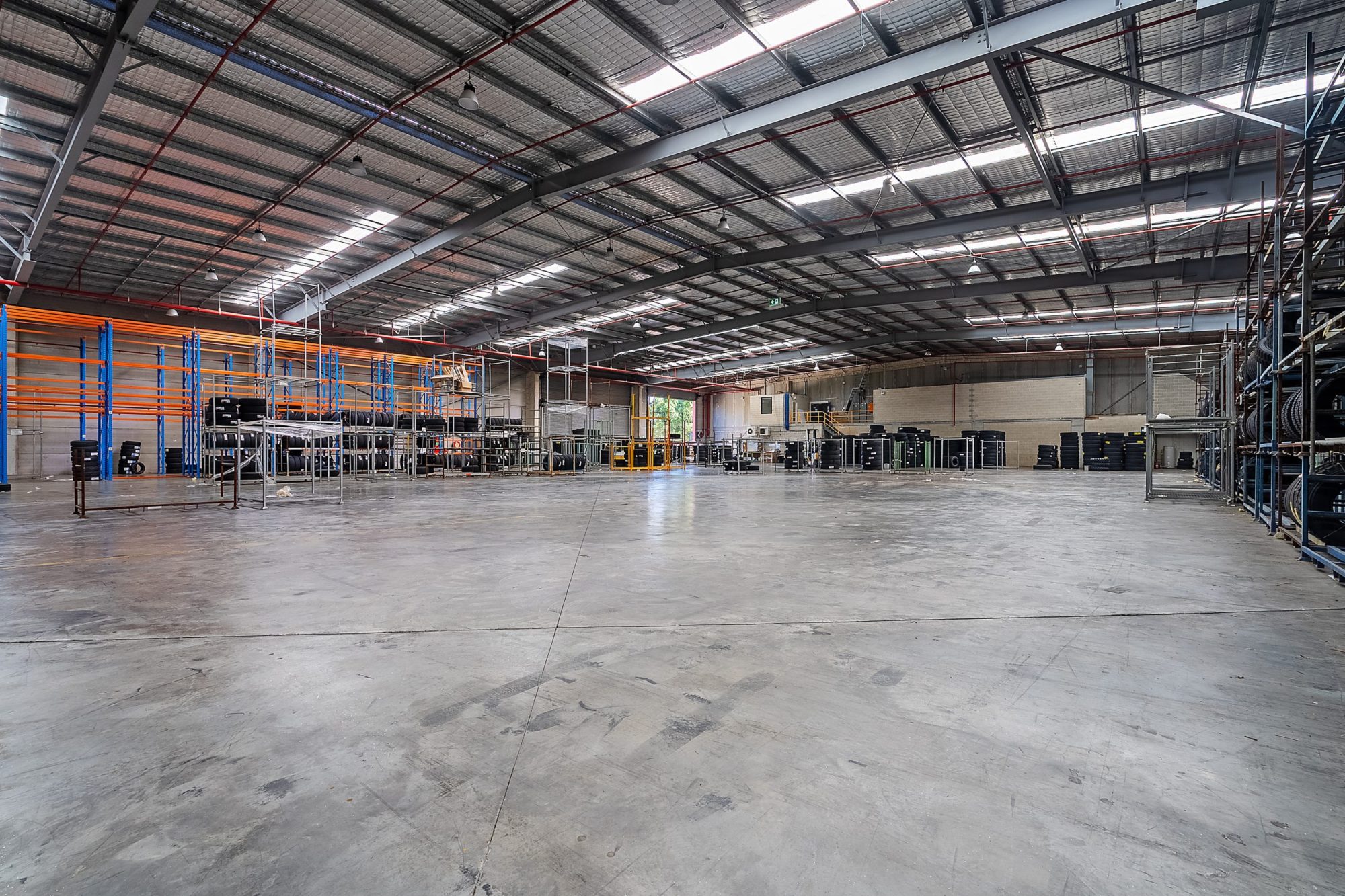 gallery_1_67f856b0a227c9f30b5c13c3_2._Warehouse.pdf