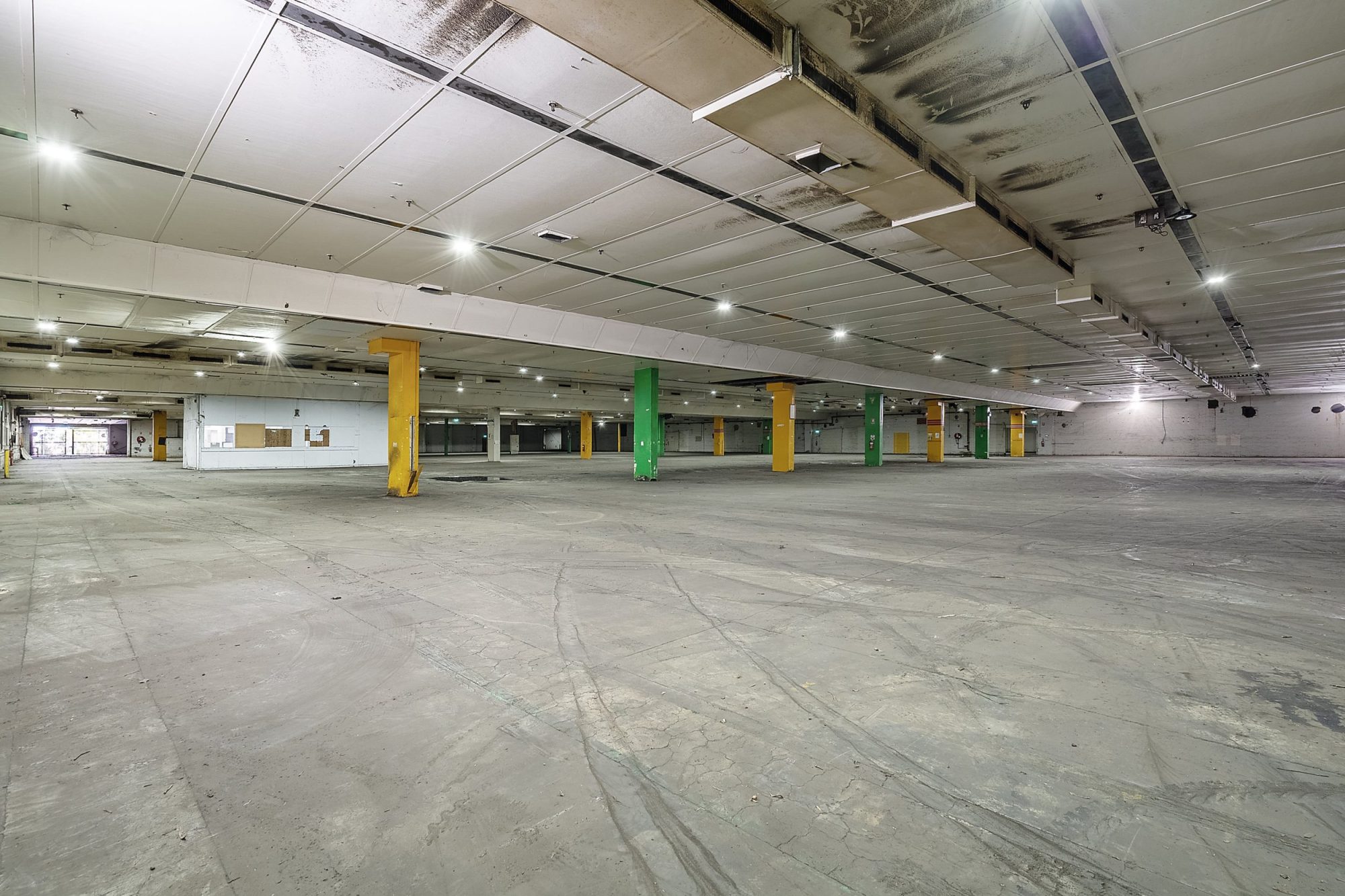 gallery_4_6900163c3d1bdc317ce6f9ad_6._Warehouse-min